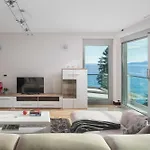 Villa Arentz Residence - Sea Side View Apartments